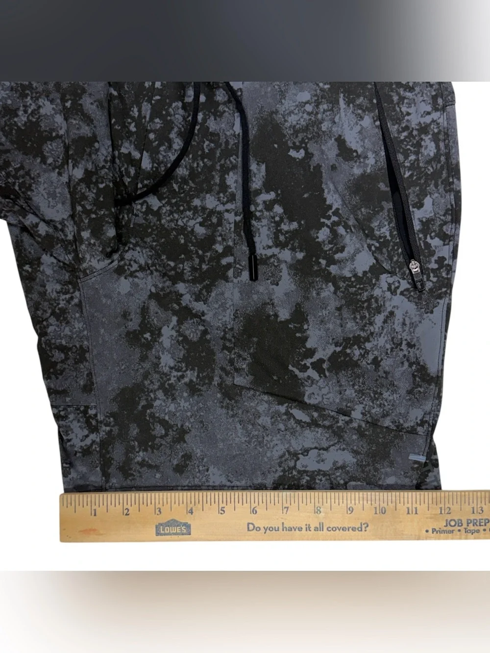 Lululemon Shorts Men Medium Black Camo License to Train Linerless 7 Athletic Gym